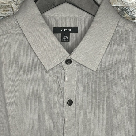🔥🔥Alfani Men Button Size: XL🔥🔥 - Picture 2 of 11